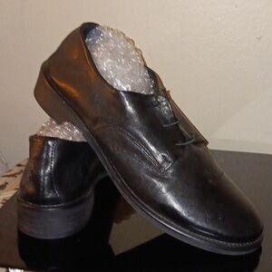 NWOT CAMILLA WINTER ITALIAN LOAFERS